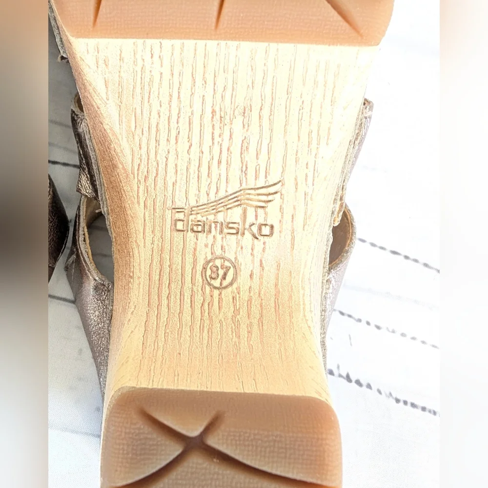 Women's Dansko Sandals | Lyndi Metallic Plantino | Size 37 | Like New - Picture 6 of 8